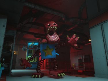 Monster Boxy Boo aus Project Playtime knurrt in die Kamera