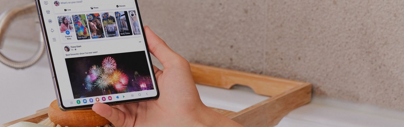 Das Galaxy Z Fold4 gehört zu den Handys mit großem Display