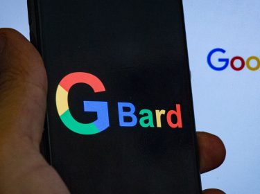 Das Logo von Google Bard auf einem Smartphone