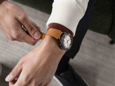 Die Galaxy Watch6 Classic am Handgelenk