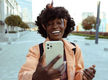 Mit dem iPhone 14 Pro ein Selfie knipsen