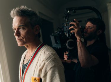 Robbie Williams wird für die Star-Doku Robbie Williams von einem Kamerateam begleitet