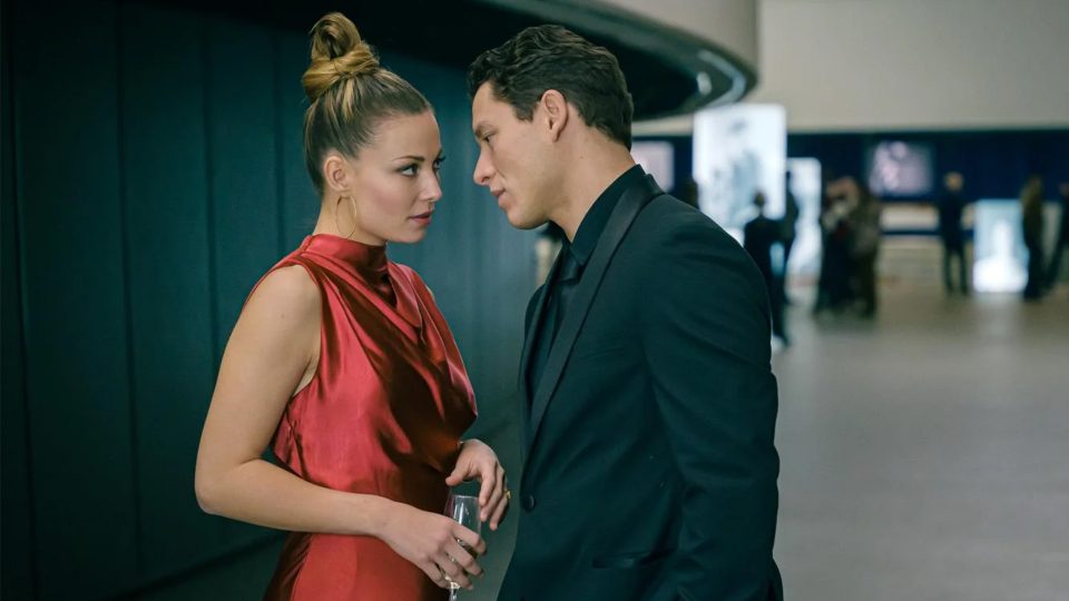 Un/Dressed bei Amazon Prime Video Start, Besetzung und Handlung des ErotikThrillers