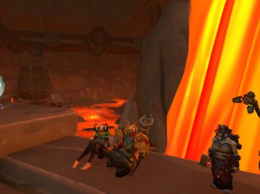 Zwei Spieler:innen in den schallenden Tiefen von WoW: The War Within