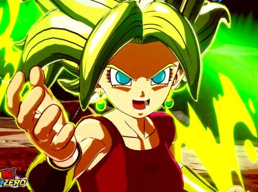 Auf dem Bild aus dem Dragon Ball Sparking Zero Gameplay ist Kefla in ihrer Super-Saiyajin-Form zu sehen. Ihr grünes Haar steht wild nach oben, während sie mit entschlossener Miene und ausgestreckter Hand einen Angriff vorbereitet. Um sie herum fließen grüne Energiestrahlen, die die intensive Kraft und Spannung der Szene betonen. Sie trägt ein ärmelloses, rotes Oberteil, und ihre blauen Augen leuchten kampfbereit. Der Hintergrund ist von grüner Energie erfüllt, was die actiongeladene Atmosphäre unterstreicht.
