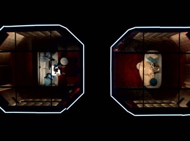 Auf dem Bild in dem Artikel über Love Is Blind: Germany, sieht man die sogenannten Pods von oben. Es ist dunkel und gegenüber voneinander stehen die zwei kleinen voneinander getrennten Räume. In diesen befindet sich jeweils eine Couch, auf der jeweils ein Kandidat sitzt.