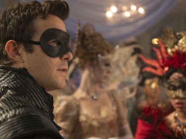 Luke Thompson als Benedict Bridgerton in Staffel 4 von 