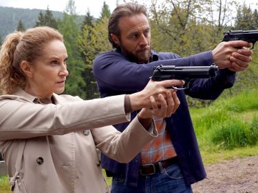 Chiara Schoras und Gabriel Raab in 