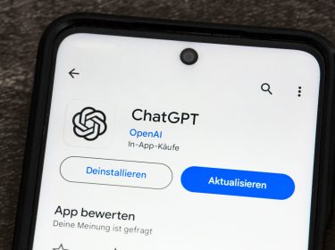 Die App-Seite von ChatGPT ist im Google Play Store geöffnet