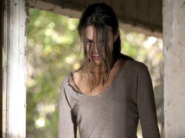 Sarah Butler in einer Szene im Film „I Spit On Your Grave“