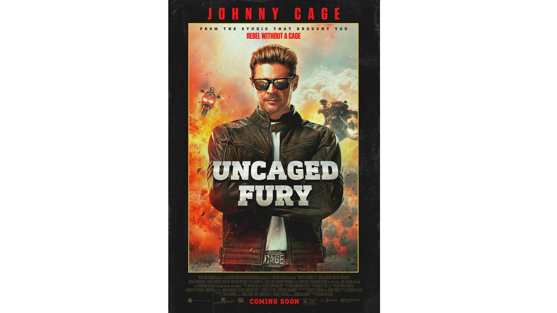 Dieses fiktive Filmplakat aus Mortal Kombat 2 zeigt Karl Urban als Johnny Cage im Stil eines Action-Blockbusters. Mit Sonnenbrille und Lederjacke steht er vor einer Explosion, während zwei Motorräder durch die Luft fliegen. Der Titel „Uncaged Fury“ steht groß im Vordergrund und unterstreicht den überzeichneten Hollywood-Stil der Figur.