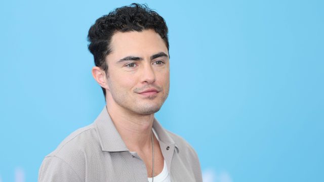Darren BARNET, "CHICAGO MED"