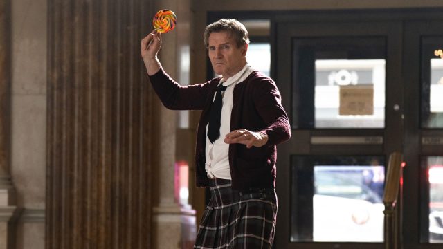 Liam Neeson als Frank Drebin Jr. in "Die nackte Kanone".