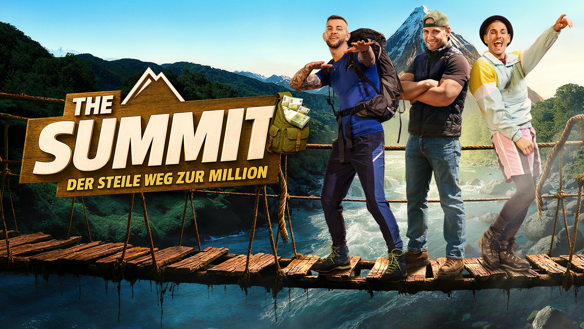 Auf dem Bild zur Show The Summit ist die zweite Gruppe bestehend aus Serkan Yavuz, Flying Uwe und patroX zu sehen. Serkan steht vorn auf der Hängebrücke in sportlicher Pose mit Rucksack, Uwe verschränkt die Arme selbstbewusst und trägt Basecap, während patroX ausgelassen lacht und nach vorn zeigt. Im Hintergrund liegt eine eindrucksvolle Berglandschaft.