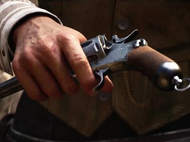 Eine Pistole in „Mafia: The Old Country“.