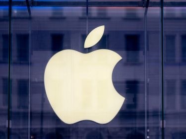 Das Apple-Logo ist in einem Apple Store in New York zu sehen.