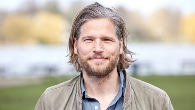 Das Bild zeigt eine Nahaufnahme von Sebastian Ströbel