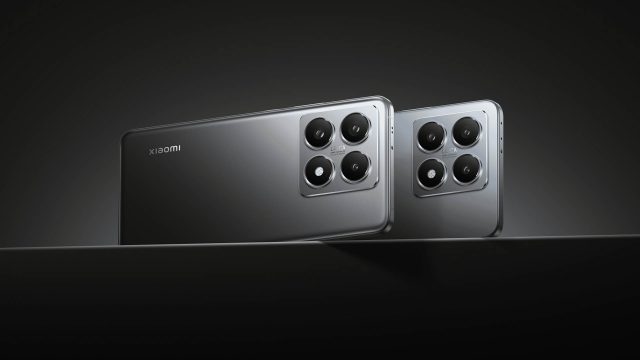 Die Rückseite des Xiaomi 14T vor schwarzem Hintergrund.