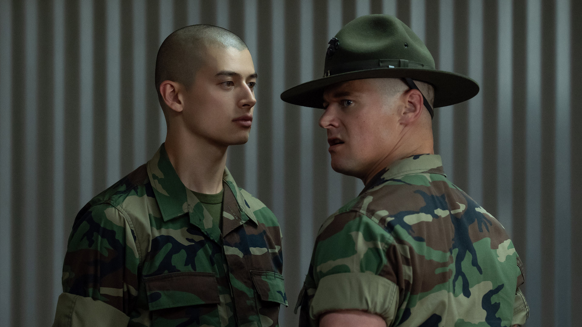 Liam Oh und Zach Roerig in Boots