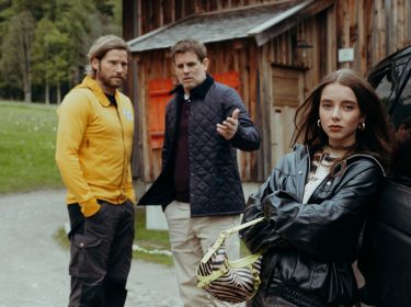 Lorenz König (Steffen Groth), Mia Steiner (Lisa Junick) und Markus Kofler (Sebastian Ströbel. haben einen Konflikt.