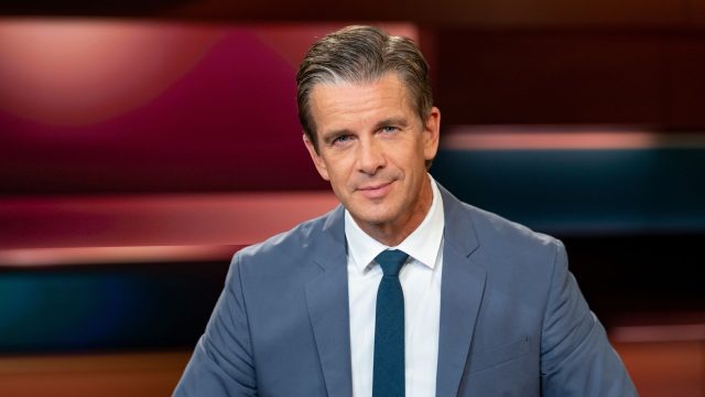 Markus Lanz in seinem Studio.