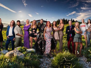 Das Gruppenbild aus Die Abrechnung bei ProSieben zeigt alle Teilnehmer:innen der Sendung.