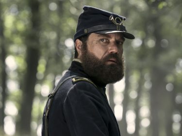 Michael Shannon als James Garfield in einer Szene von 