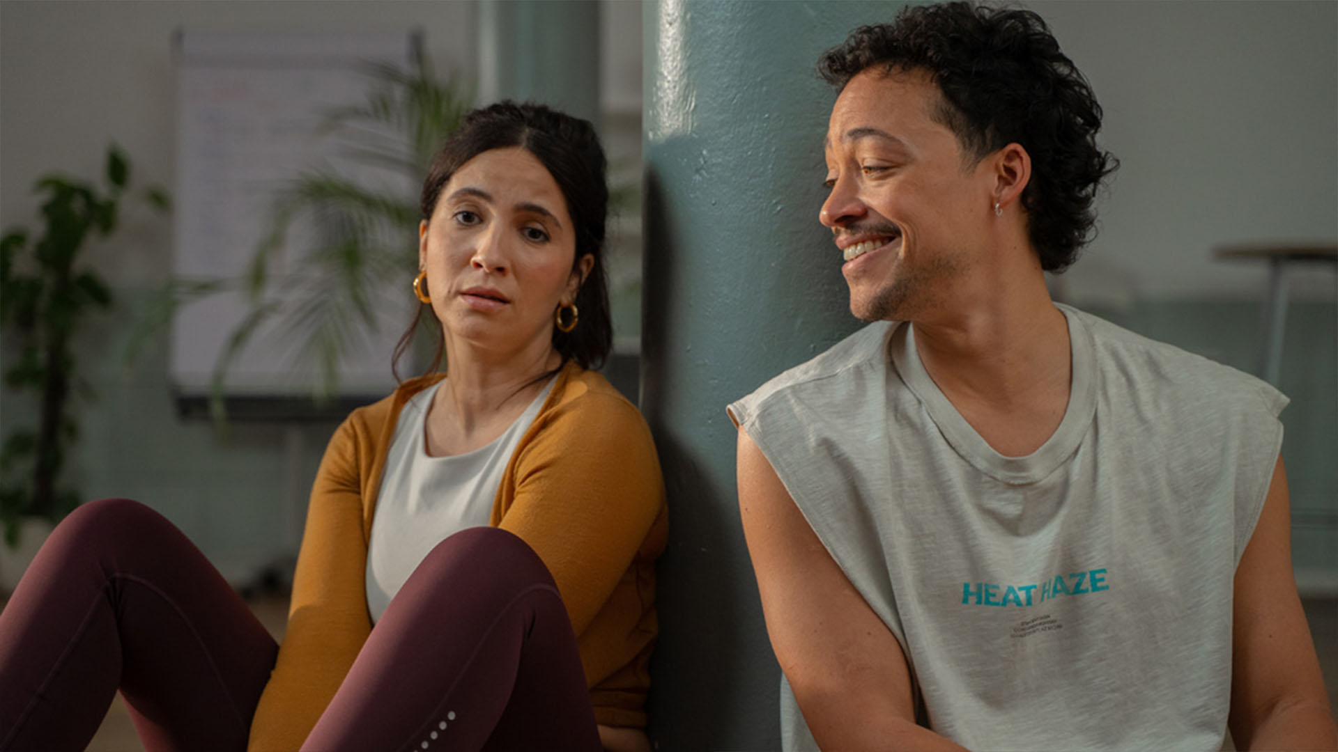 Aurel Mertz und Chryssanthi Kavazi in the other gAIrl