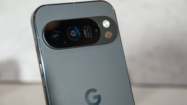 Das Kamerasystem eines Pixel-10-Modells ist zu sehen.