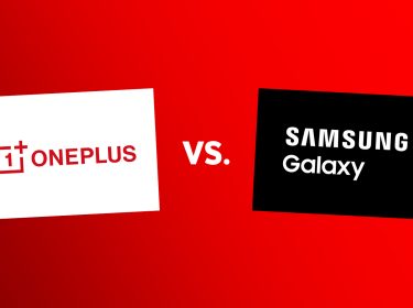 Die Logos von OnePlus und Samsung Galaxy sind nebeneinander zu sehen.