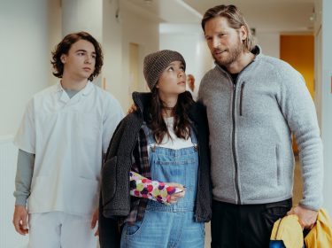 Mia und Leon im Gespräch mit Markus.