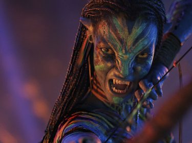 Zoe Saldana als Neytiri in 