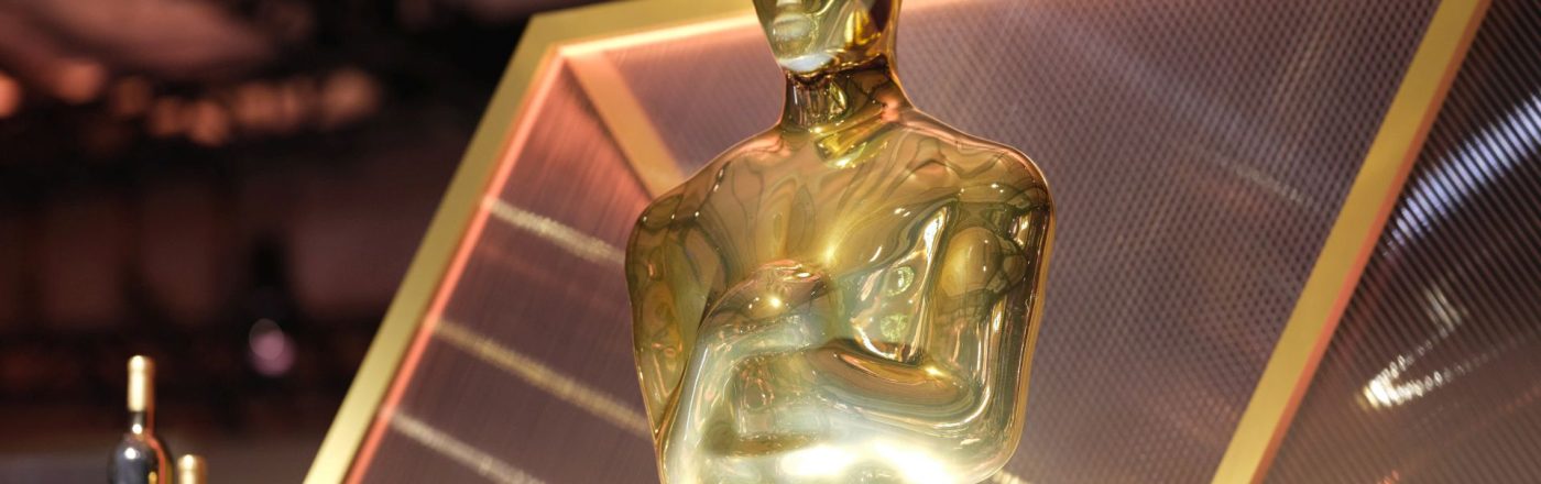 Die Oscars-Statue hinter den Kulissen der Preisverleihung im Jahr 2025.