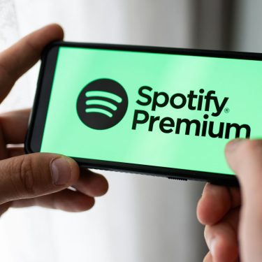 Das Spotify-Logo und der Text 