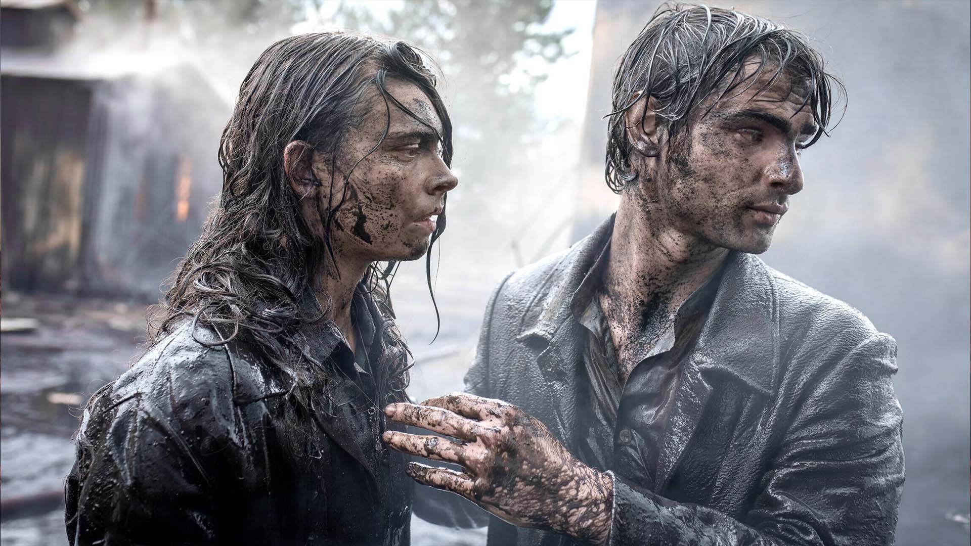 Harriet Herbig-Matten und Aaron Hilmer in Schwarzes Gold