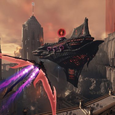 In diesem Screenshot aus Doom: The Dark Ages, einem düsteren Fantasy-Shooter, fliegt der Spielercharakter auf einem dämonischen Drachen mit leuchtend roten Flügeln durch eine finstere, gotisch anmutende Stadtlandschaft. Ein riesiges, schwebendes Höllenschiff mit glühenden Augen dominiert den Himmel. Die Szene zeigt eindrucksvoll, warum das Spiel zu den besten Games 2025 zählt.