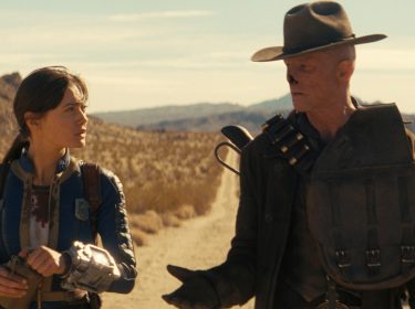 Walton Goggins und Ella Purnell in Fallout