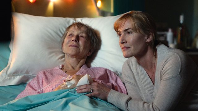 Helen Mirren als June und Kate Winslet als Julia in "Goodbye June".