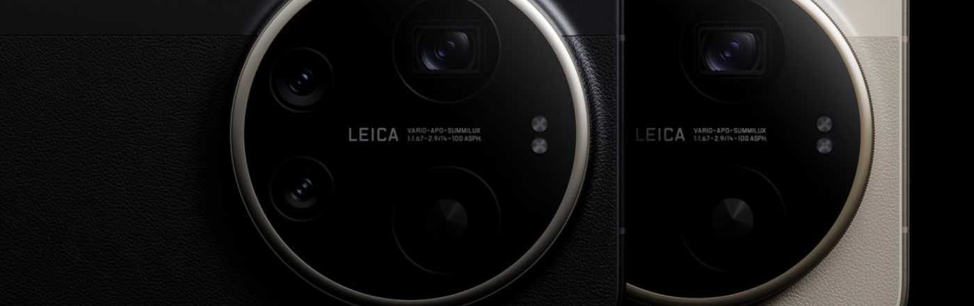 Das Xiaomi 17 Ultra in Schwarz und in Weiß mit Leica-Symbol auf dem Gehäuse.