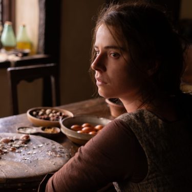 Schauspielerin Jessie Buckley als Agnes im Film 
