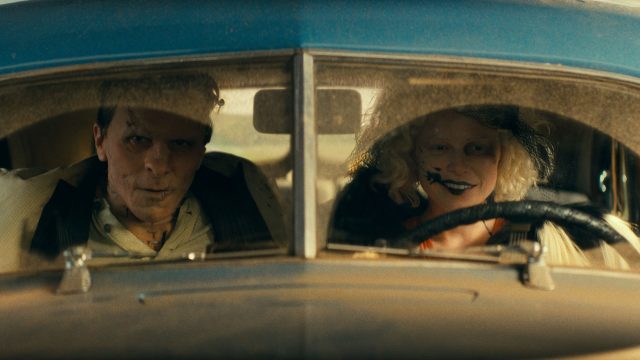 Christian Bale und Jessie Buckley in einer Szene vom Film The Bride!