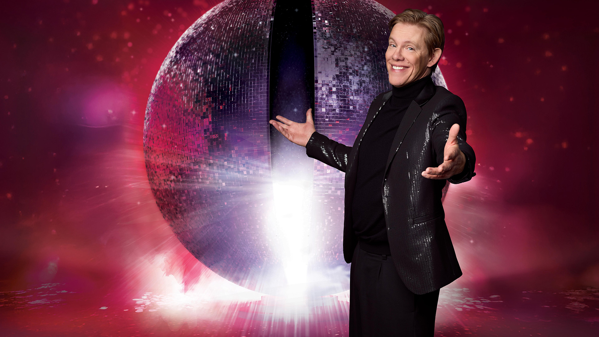 Auf dem Bild in dem Artikel zu Lets Dance 2026 ist Simon Gosejohann zu sehen.