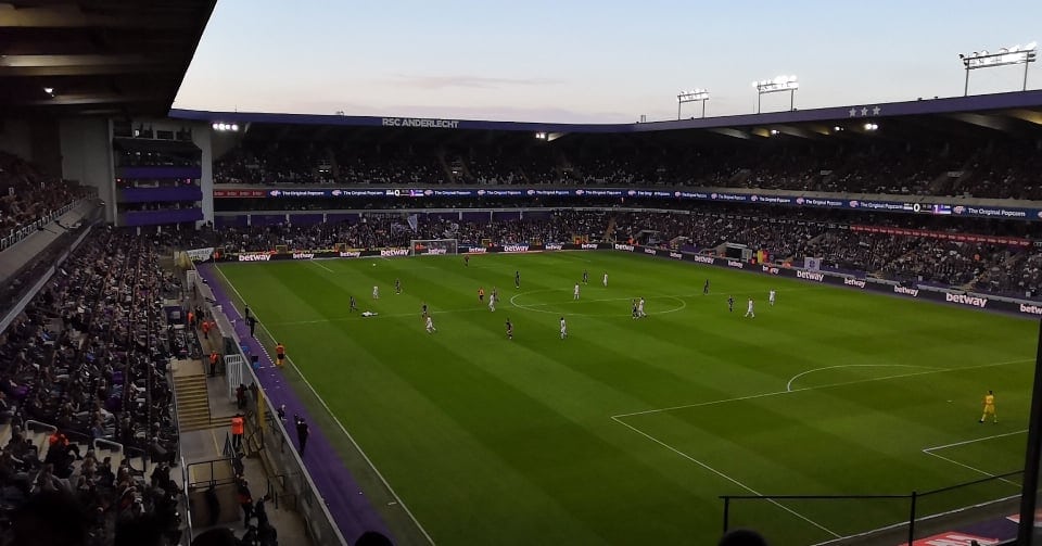 Sambi Lokonga: "Dat is het probleem van Anderlecht" - Voetbal België: Belgisch en internationaal voetbalnieuws, transfers, video, voetbalshop en reportages