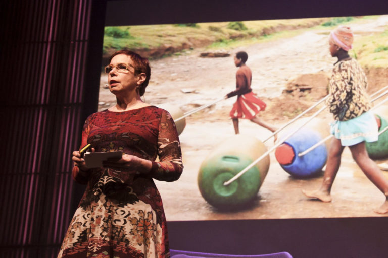 Tracy Metz - What Design Can Do