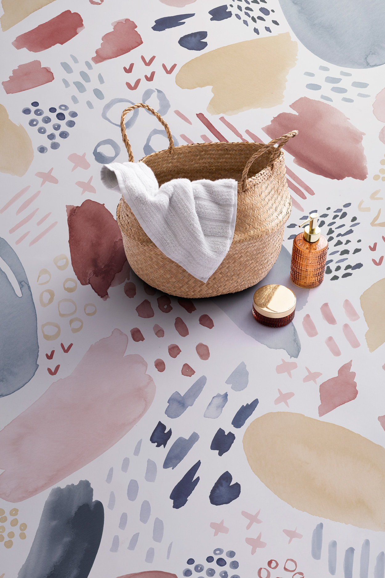 Aquarelkleuren en speelse vormen zijn een speelse trend in kunst en interieur.