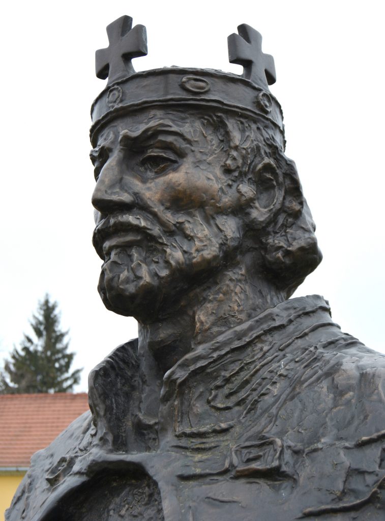 tardoskedd-szent-istvan-szobor (10)