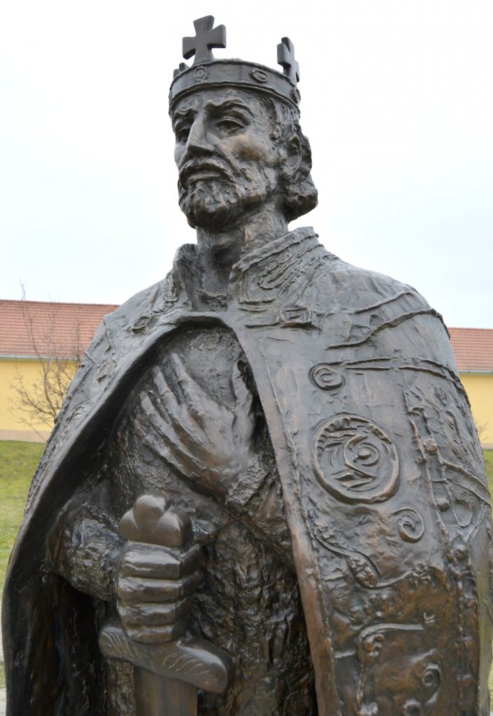 tardoskedd-szent-istvan-szobor (11)