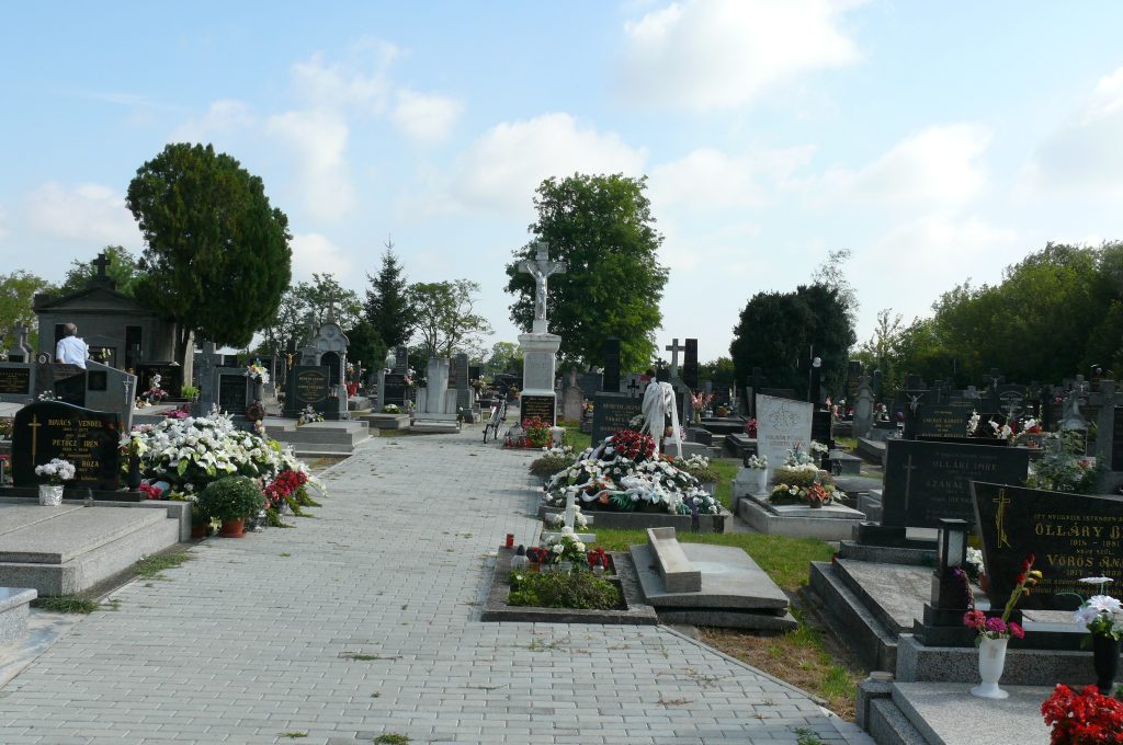 Balonyi temetői nagykereszt