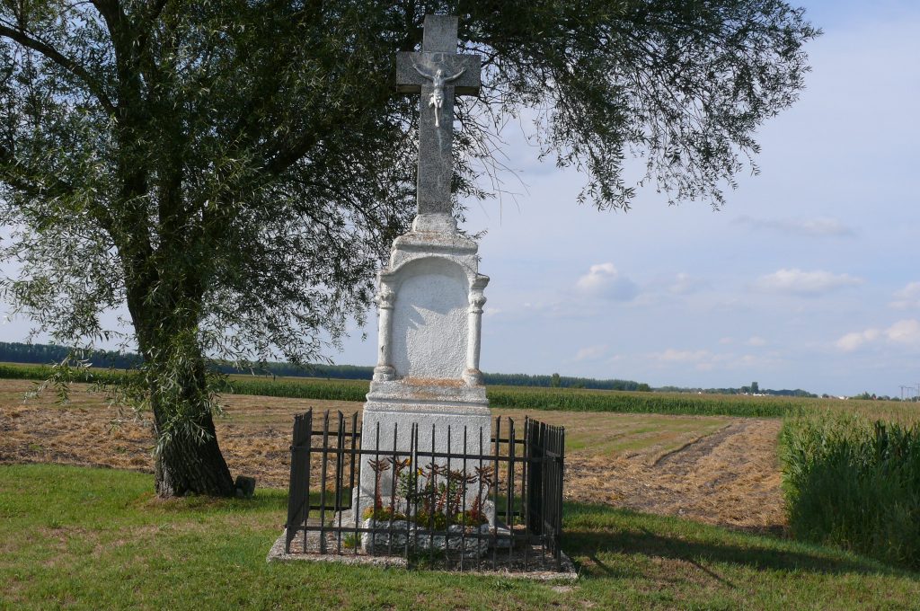 Padányi út menti kőkereszt