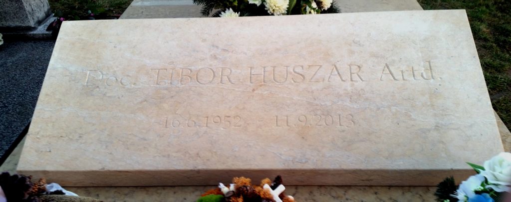 Huszár Tibor sírja